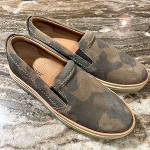 Lucchese Camo slip on shoes